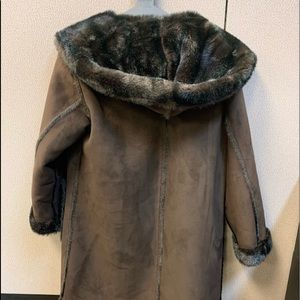 Jones New York size 14 faux fur lamb skin